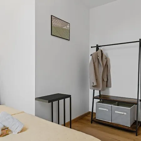 Casa Industrial: Design, Nespresso, Flughafennähe Apartment