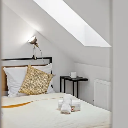 Casa Industrial: Design, Nespresso, Flughafennaehe Apartment